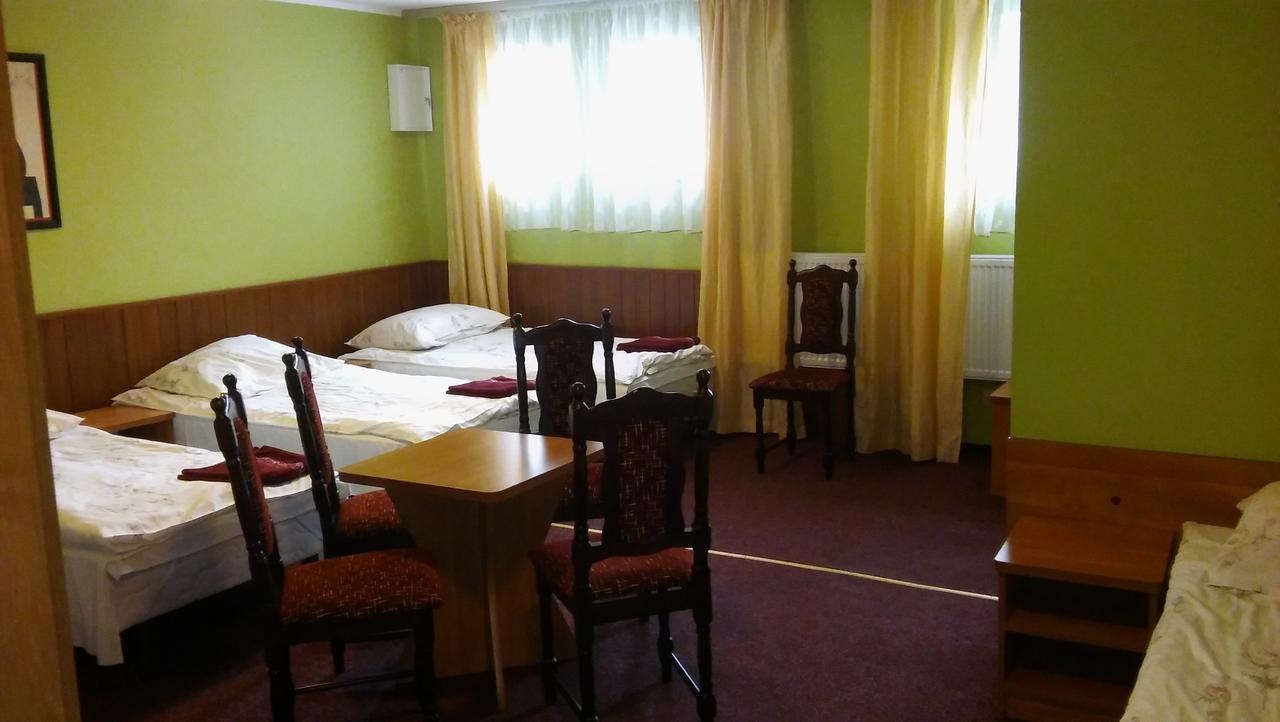 Hotel Kakadu Konin Kültér fotó