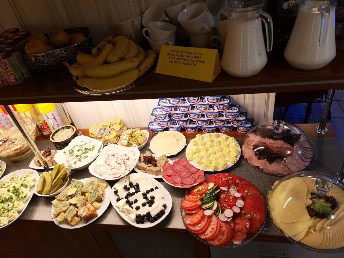 Hotel Kakadu Konin Kültér fotó
