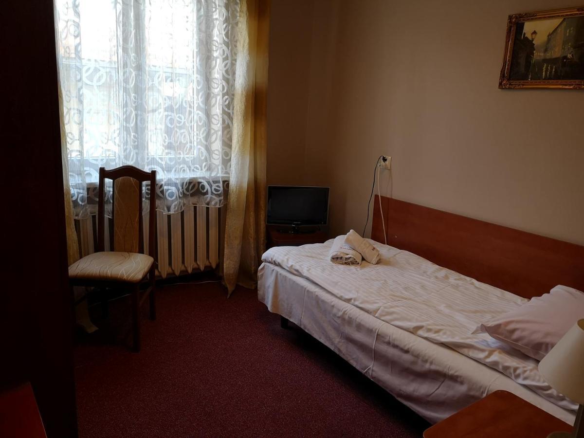 Hotel Kakadu Konin Kültér fotó