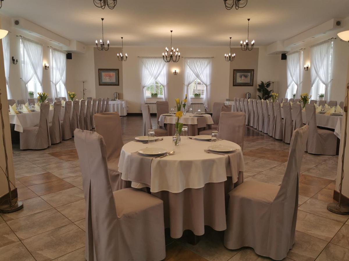 Hotel Kakadu Konin Kültér fotó